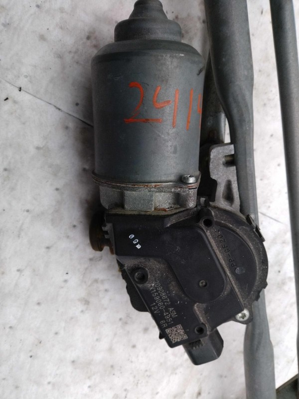 2014 Cadillac ATS Wiper Motor OEM 84230547 58k Miles Black