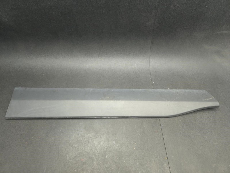 Front Left Door Lower Molding 2023 Toyota RAV4 75074-0R070 2019 2020 - 2025 X