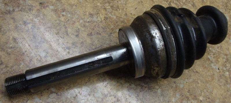 1994 Polaris Trail Boss 400 4x4 ATV Front Drive Line Shaft Axle Spindle Mount E7