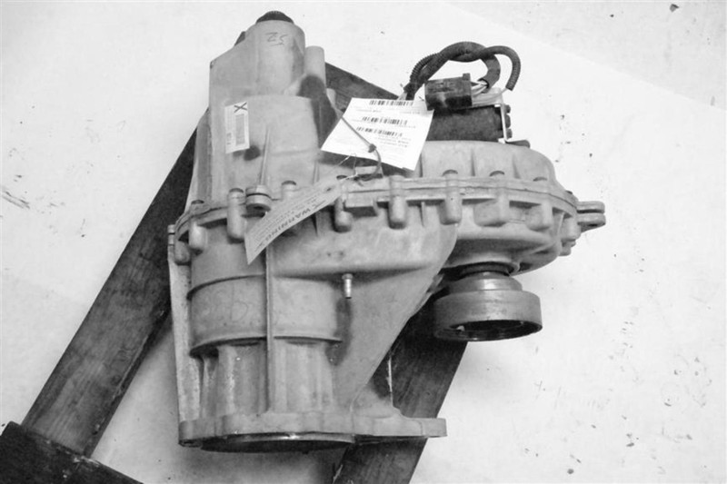 2017 Ford Expedition Transfer Case Assembly OEM 4WD 106K Miles FL147A195A