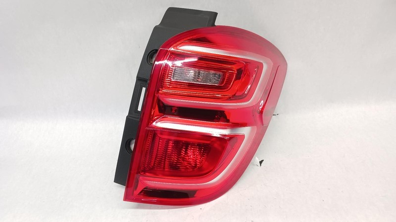 16-'17 CHEVROLET EQUINOX Right passenger Taillight OEM Grade A!