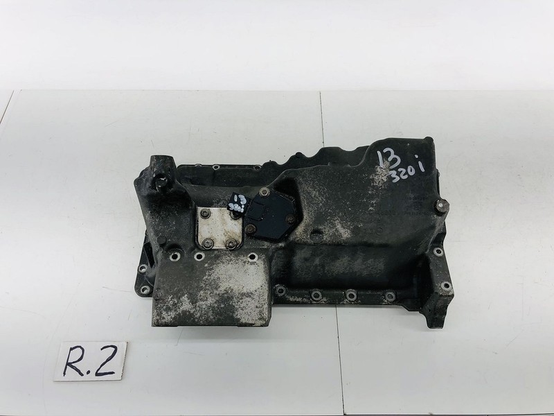 13-18 BMW 320I F30 2.0L L4 N20 GAS ENGINE MOTOR LOWER OIL PAN RESERVOIR OEM