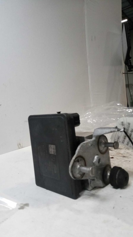 2019 Mercedes-Benz GLC-Class ABS Hydraulic Assembly OEM 82K Miles Grey