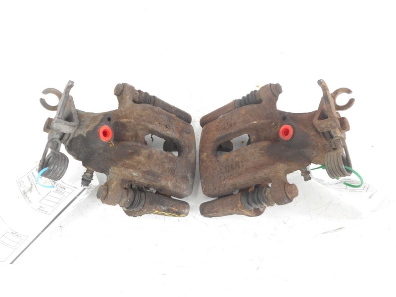 00-04 Volvo S40 Brake Caliper Pair Rear Driver Left Passenger Right OEM 4 Cyl