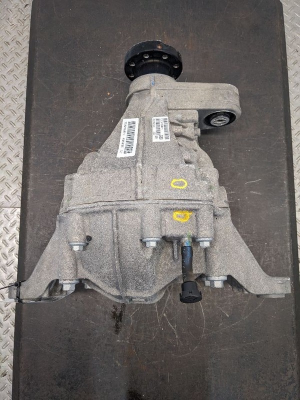 Carrier Rear 230mm Ring Gear 9.06" 3.6L Fits 16-23 DURANGO 1167751
