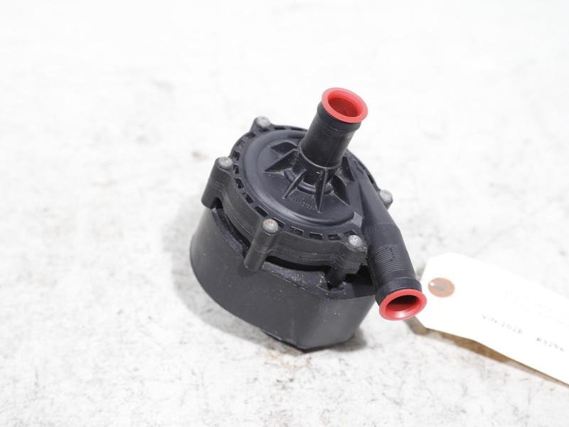 16-20 Tesla Model X / S Cooling System Auxiliary Coolant Water Pump 1037327-00-F