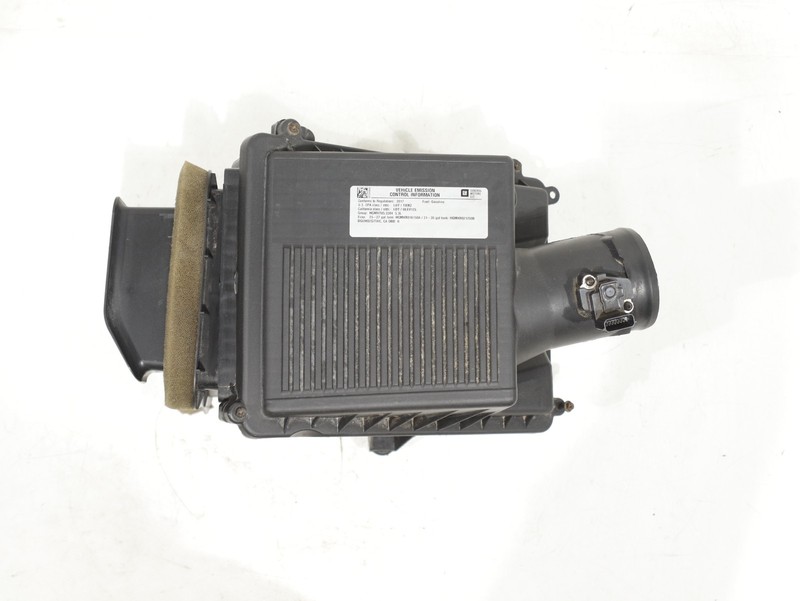2014-2019 Chevrolet Silverado Tahoe GMC Sierra Engine Air Cleaner Box OEM