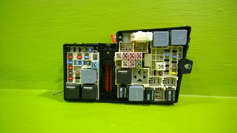 12 13 14 FOCUS FUSE RELAY BOX OEM 3758-14