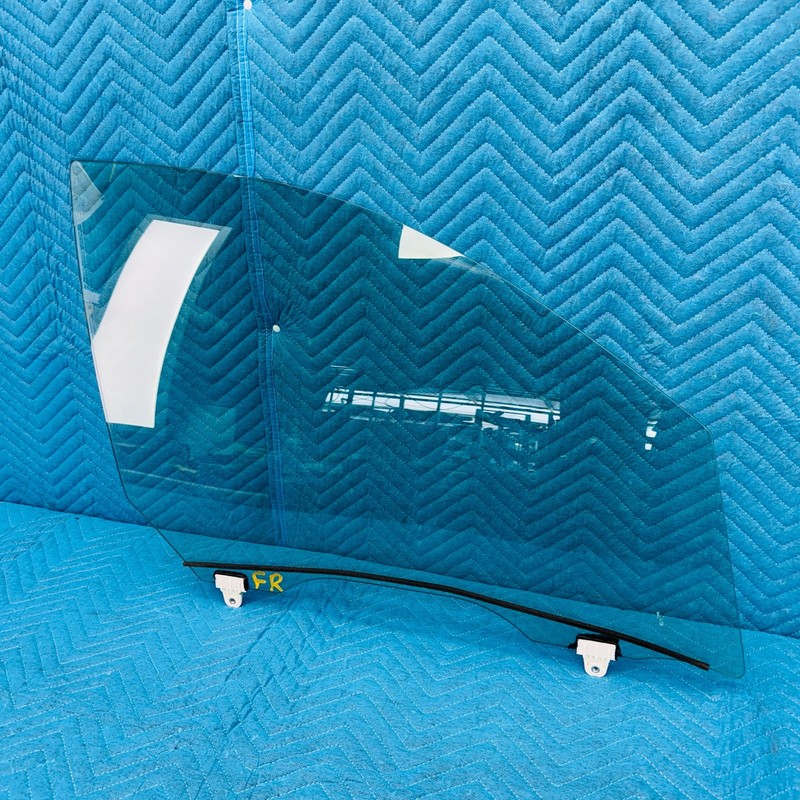 2011–2019 Infiniti M37 M56 Q70 Q70L Front Right Passenger Door Window Glass OEM