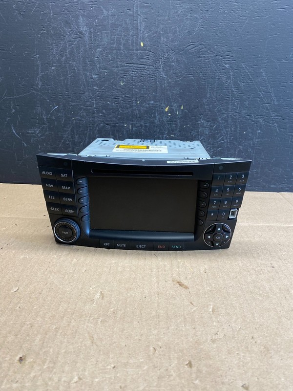 2003 2008 Mercedes E320 E350 Head Screen Display Radio CD Player ac6274 DG