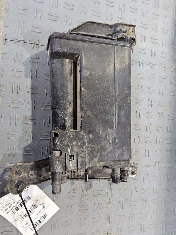 2012-2017 Toyota Camry fuel vapor canister PZEV emissions charcoal 7774006220