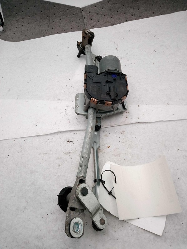 2015 Hyundai Genesis Wiper Motor OEM 98100B1000 Black 85K Miles