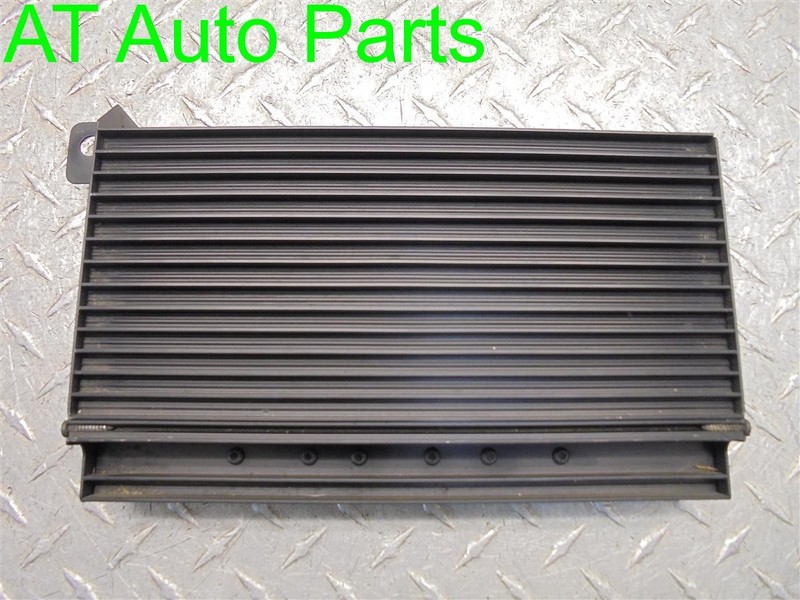 99 00 01 02 JEEP GRAND CHEROKEE STOCK RADIO AUDIO AMPLIFIER OEM 56038407AD