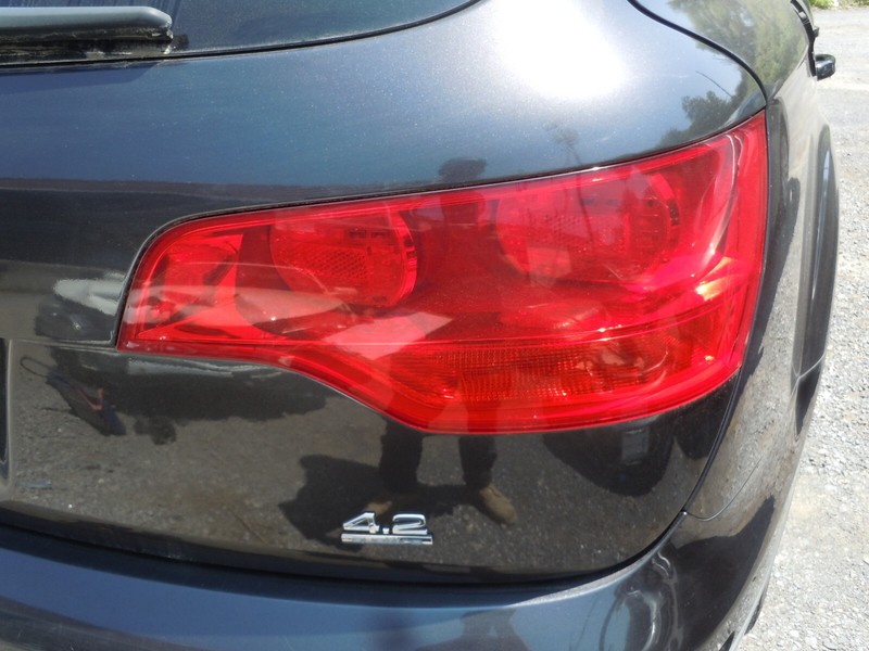 2007-2009 Audi Q7 Hatch Gate Mounted Tail Light Passenger Right RH OEM
