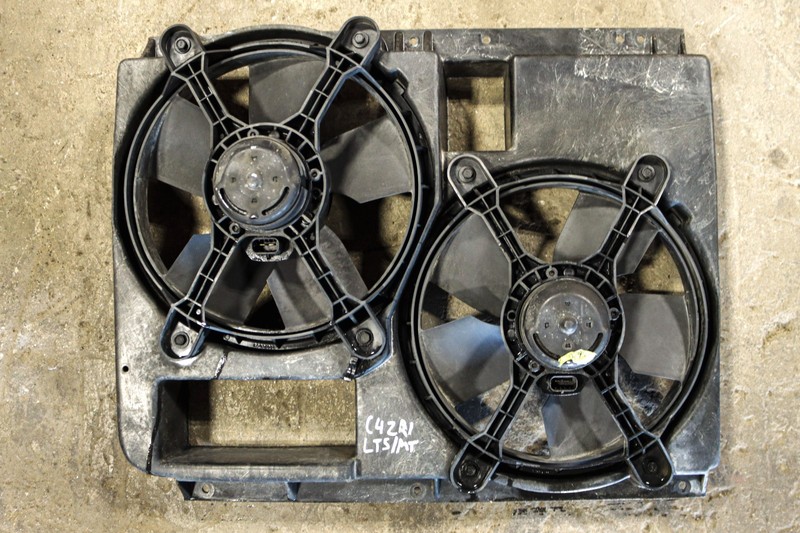 1990 Chevrolet Corvette C4 ZR1 LT5 Radiator Cooling Fans & Housing OEM *USED*