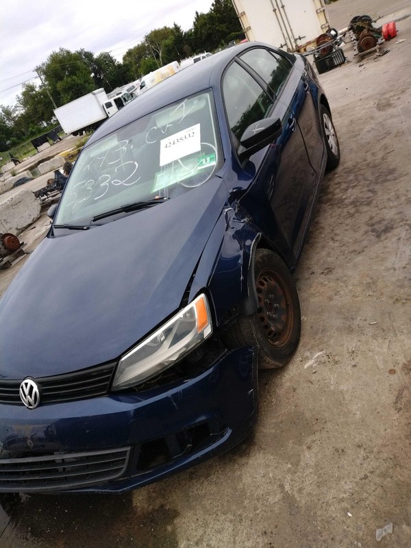 2014 Volkswagen Jetta Automatic Transmission Assembly FWD 131K OEM Blue