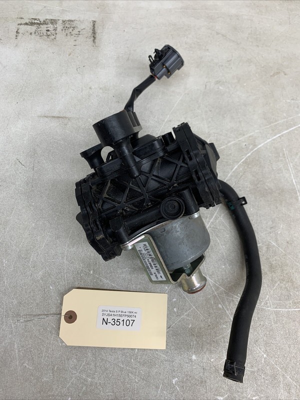 12-15 Tesla Model S BRAKE VACUUM POWER BOOSTER PUMP 6006359-00-A OEM 35107 S2