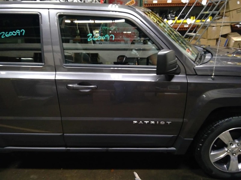 Passenger Right Front Door Power Window Fits 11-17 PATRIOT 1769326