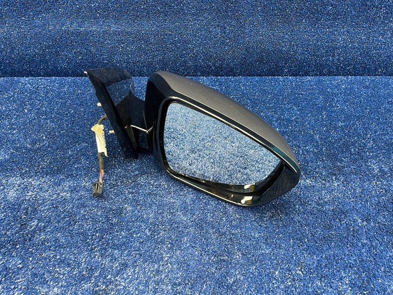 2017–2020 Nissan Pathfinder Front Right Side Mirror OEM 96301-9PF9A