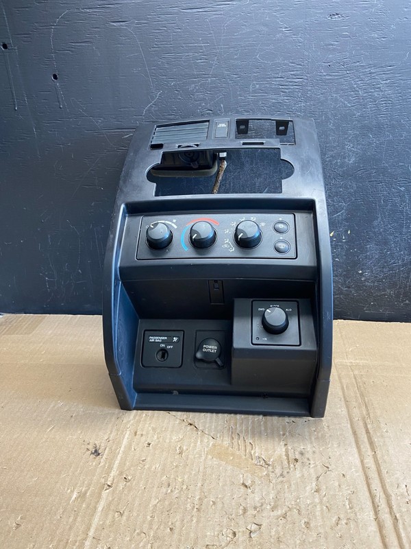 2005 2007 Dodge Dakota Climate Temperature Control Radio Panel Bezel AE1922DG