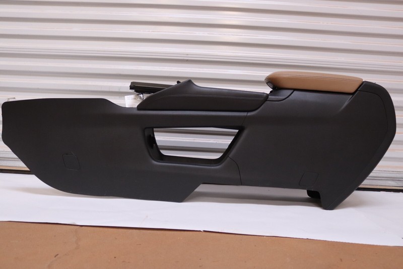 2017-2020 CADILLAC XT5 FLOOR CENTER CONSOLE STORAGE COMPARTMENT OEM