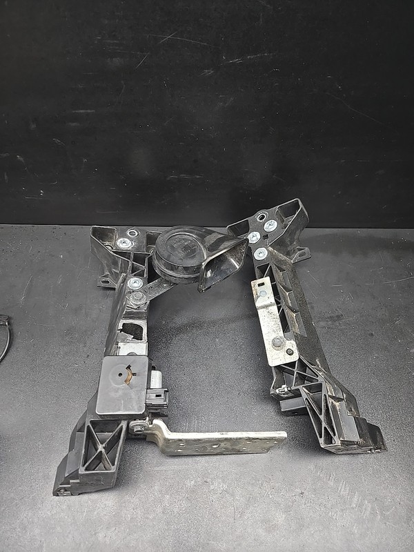 14-20 INFINITI Q50 Q60 FRONT RADIATOR CORE SUPPORT FENDER BRACKET SET PAIR OEM