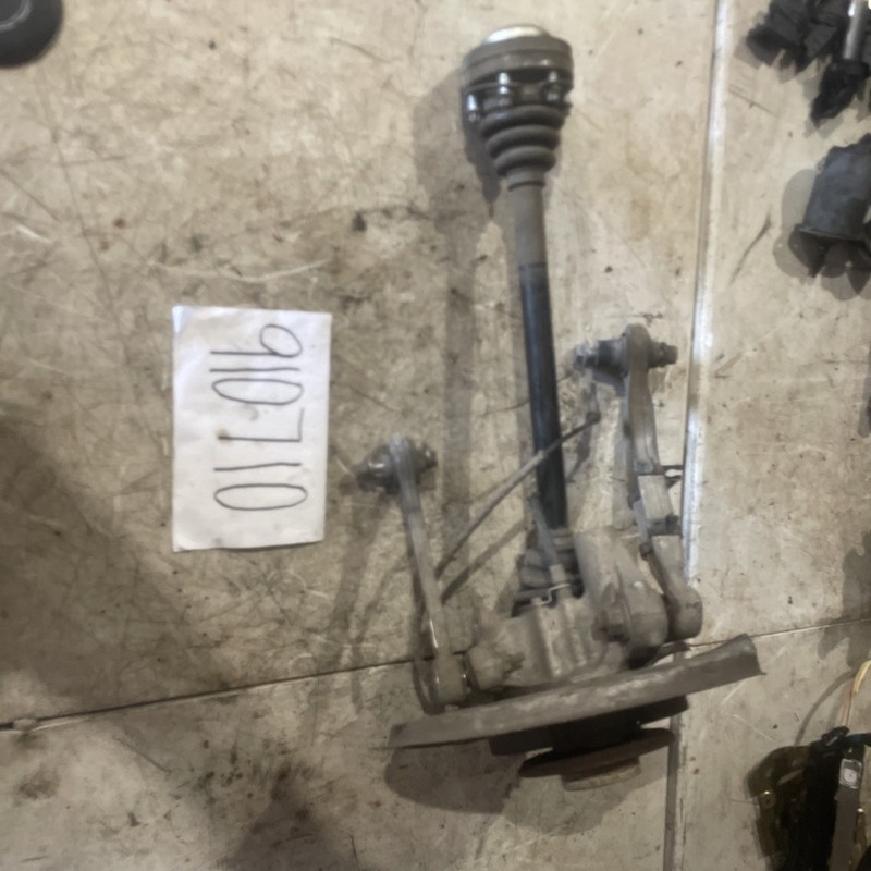 2004-2010 BMW E60 525i 528i 535i Left Knuckle Spindle Hub Bearing Axle