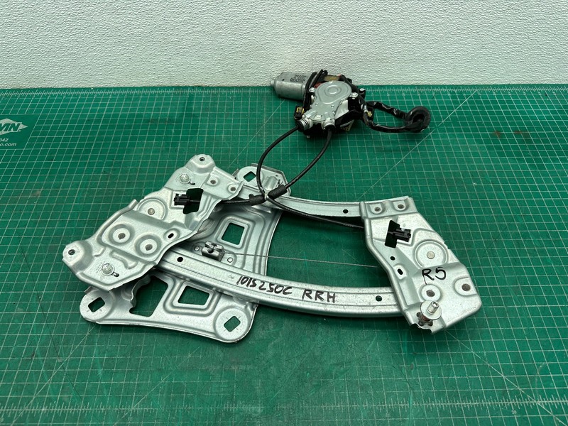 10-15 Lexus IS250 IS350 REAR RIGHT DOOR WINDOW REGULATOR W/ MOTOR OEM
