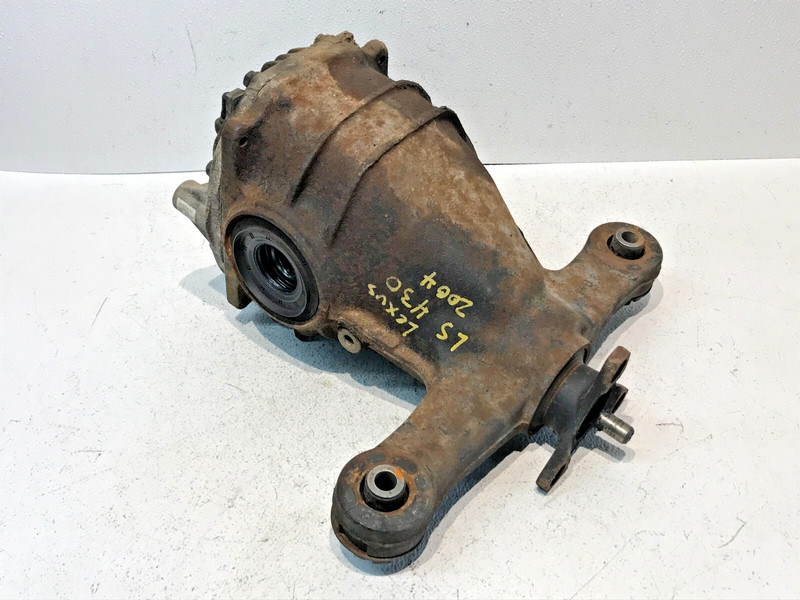 2004-06 Lexus LS430 Rear Axle Differential Carrier Assembly OEM