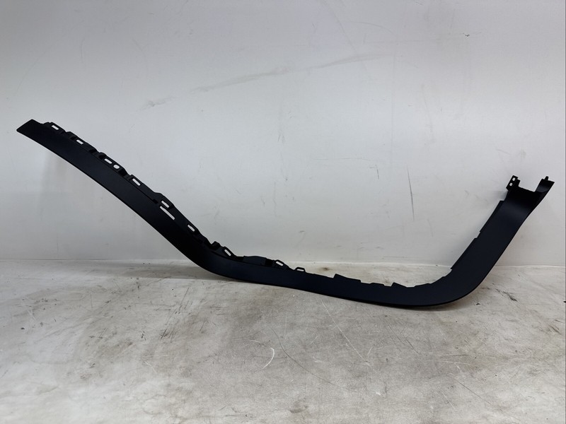 🌟21-23 TESLA MX C-PILAR LEFT REAR TRIM1105126-00-E 16057 M6