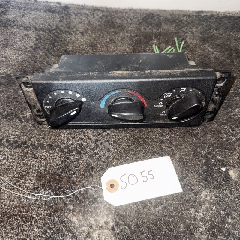 INTERNATIONAL TRANSTAR Temperature Control P/N 3827580C1