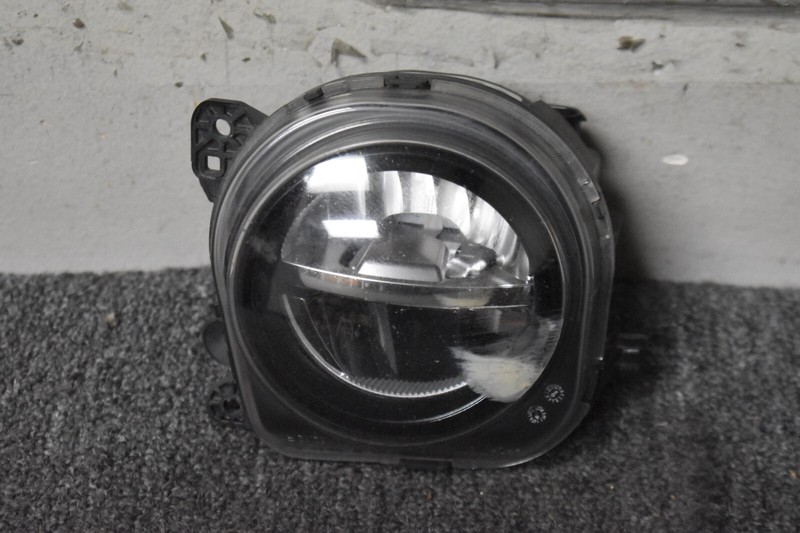 2014-2016 BMW M5 BASE RIGHT SIDE FOG LIGHT FACTORY OEM