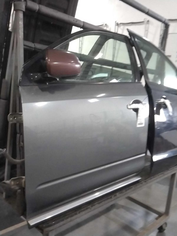 2006 Nissan Murano Left Door White Dents 4DR SUV OEM Used Part NJ25-25670-647955