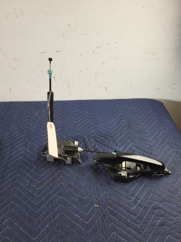 Used Oem Jaguar Right Passenger Rear Door Lock Latch & Handle 2018-2020 E-Pace