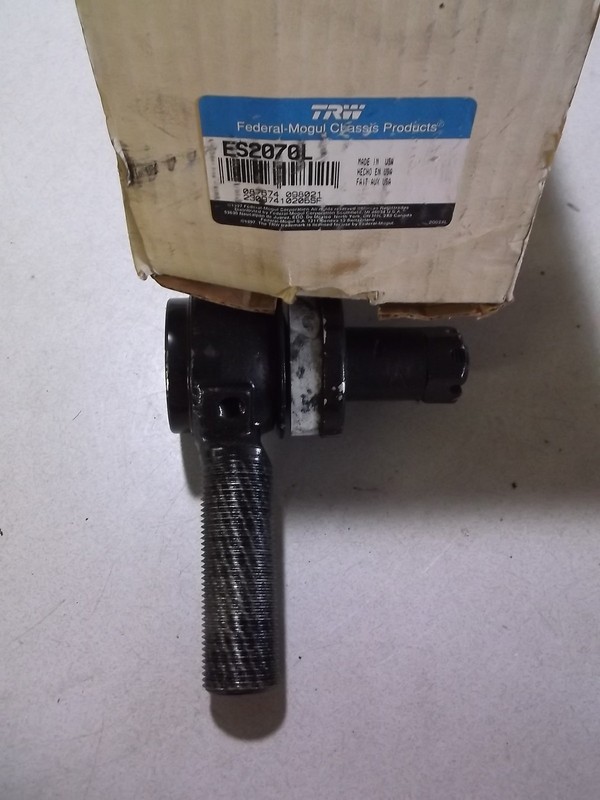 TRW ES2070L Front GM Tie Rod End NOS *FREE SHIPPING*