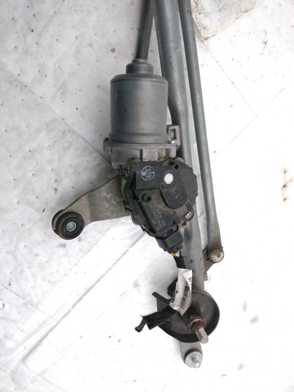 2018 Buick Regal Wiper Motor OEM 39122787 White 68K Miles - Fast Shipping