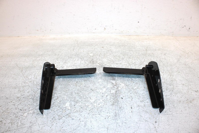 2006 Polaris Sportsman 500 Oem Tail gate Mount Bracket Set 1014250-067 AP186