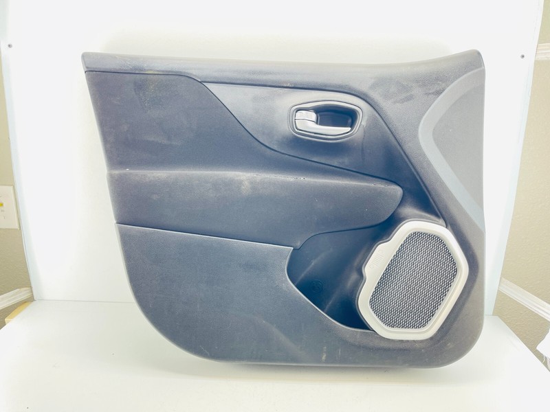 2015-2017 JEEP RENEGADE front left INTERIOR DOOR PANEL OEM