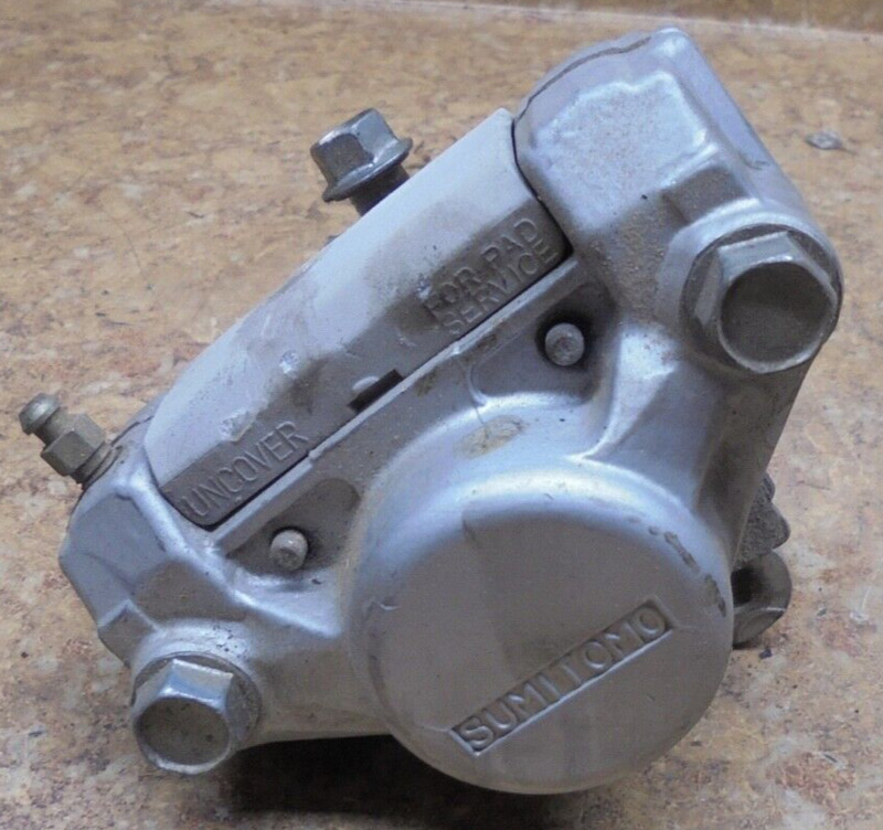 1986 Yamaha XV700 XV 700 C XV700C Virago Right Front Disk Brake Caliper Wheel 86