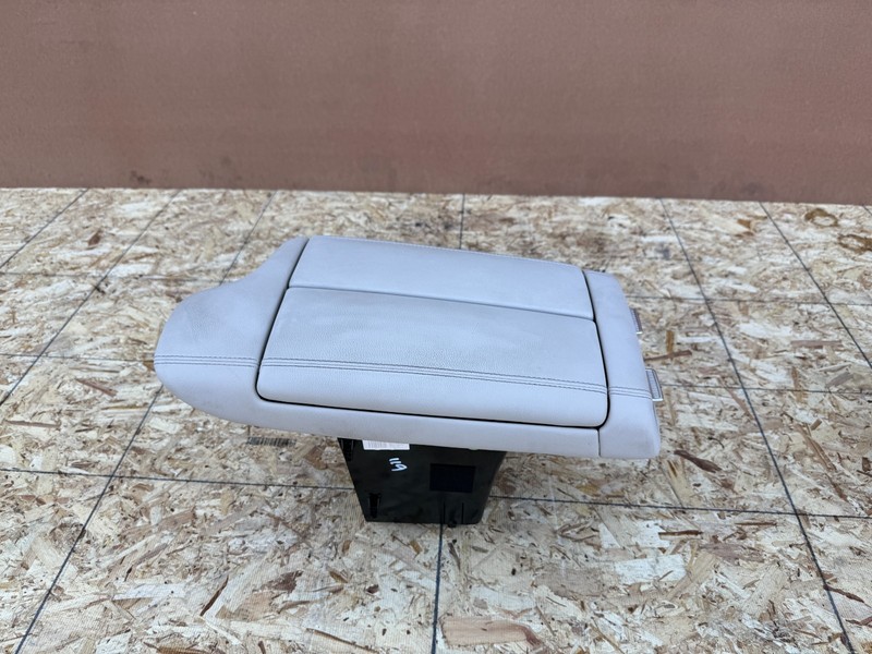 GENESIS GV80 21-25 OEM LEATHER CENTER CONSOLE STORAGE LID ARM REST ARMREST BEIGE