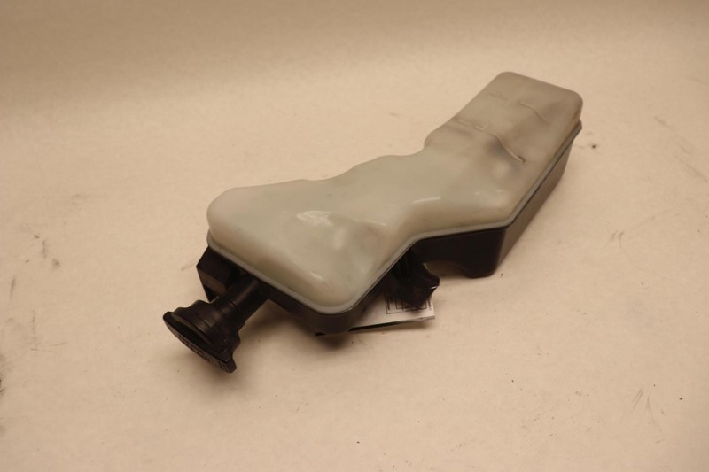 2018-2020 GENESIS G80 ENGINE COOLANT OVERFLOW RESERVOIR TANK BOTTLE OEM
