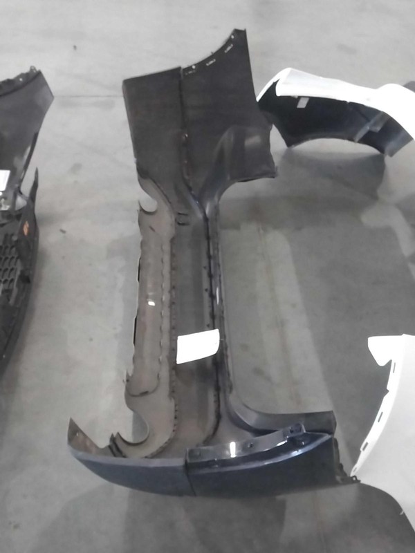 2018 BMW X1 OEM Rear Bumper Assembly Black SCRATCHES 82000 Miles NJ25-25409