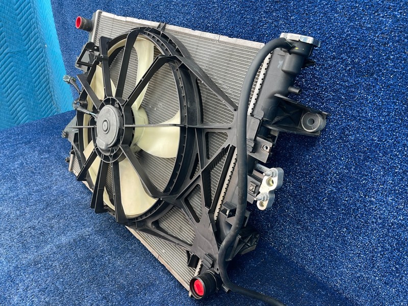 2019-2024 RAM 1500 Classic Radiator with condenser and cooling fan assembly OEM