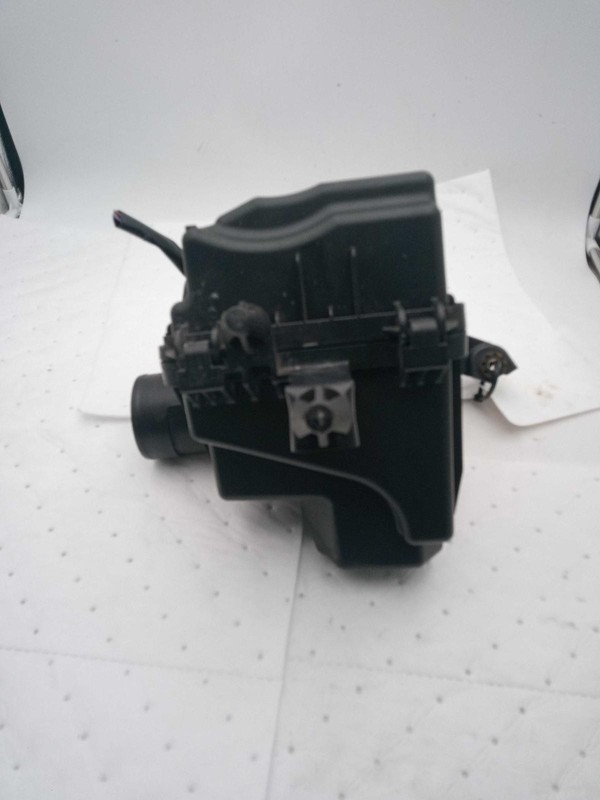 Nissan Rogue Sport 2019 Air Cleaner/Box 165006MA1A 4074