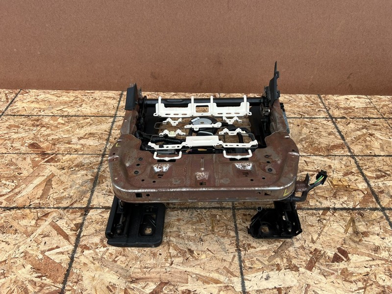 FORD MUSTANG GT 2015-2023 OEM FRONT LEFT DRIVER SEAT FRAME RAIL TRACK WITH MOTOR