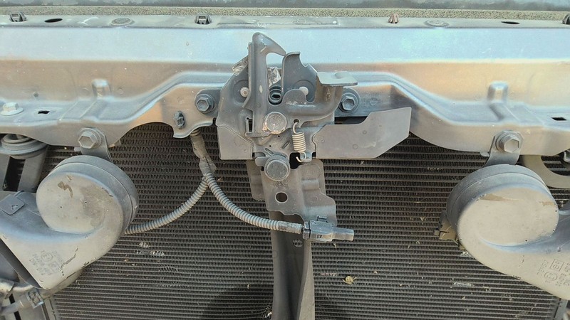 Hood Latch TOYOTA TUNDRA 15 14 16 17 18 19 20 21
