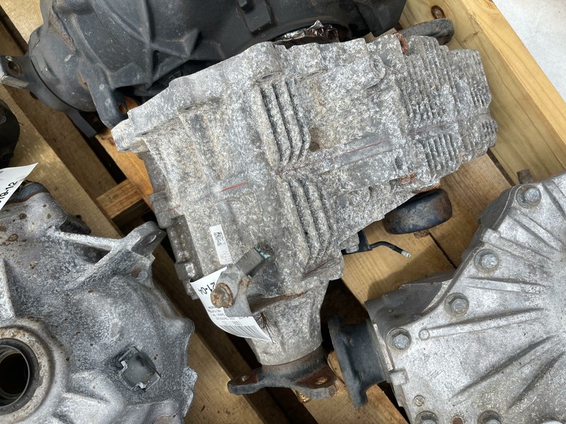 08-16 LEXUS LS600H LS600HL AWD AT TRANSFER CASE OEM 139K MILES