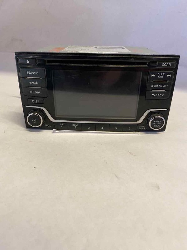 Audio & Visual Equip.(radio) NISSAN SENTRA 18 19