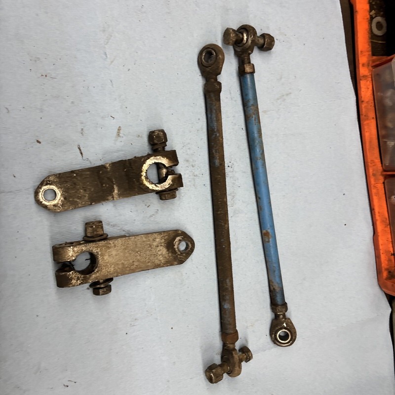 1973 Snojet Sno Jet SST 295 Vintage snowmobile 292 Steering Rods, Spindle Arms