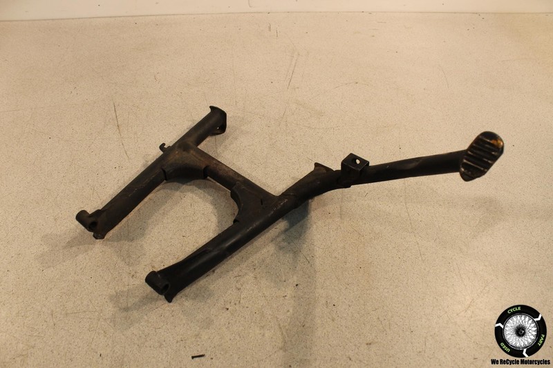 1988 Kawasaki Concours 1000 ZG1000A CENTER MAIN STAND SUPPORT ZG 88